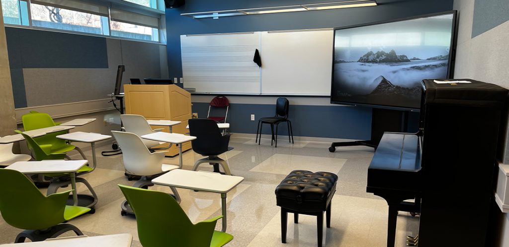 picture of HMC 18 classroom
