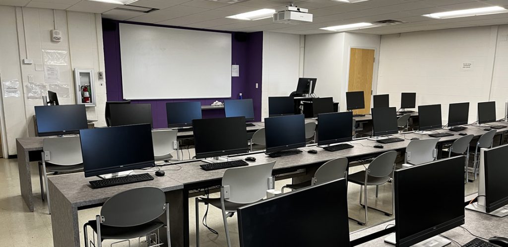 Humanities computer lab room 202