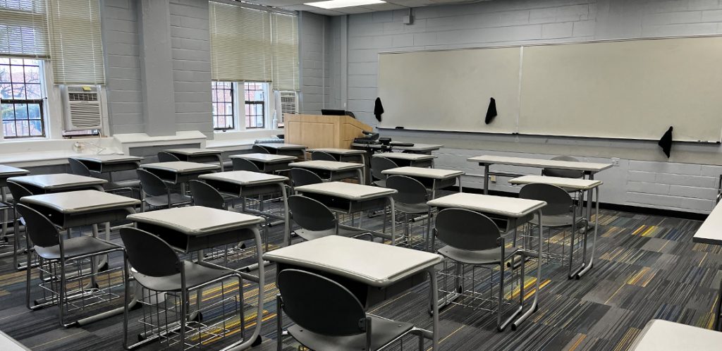 picture of NEB 413 classroom